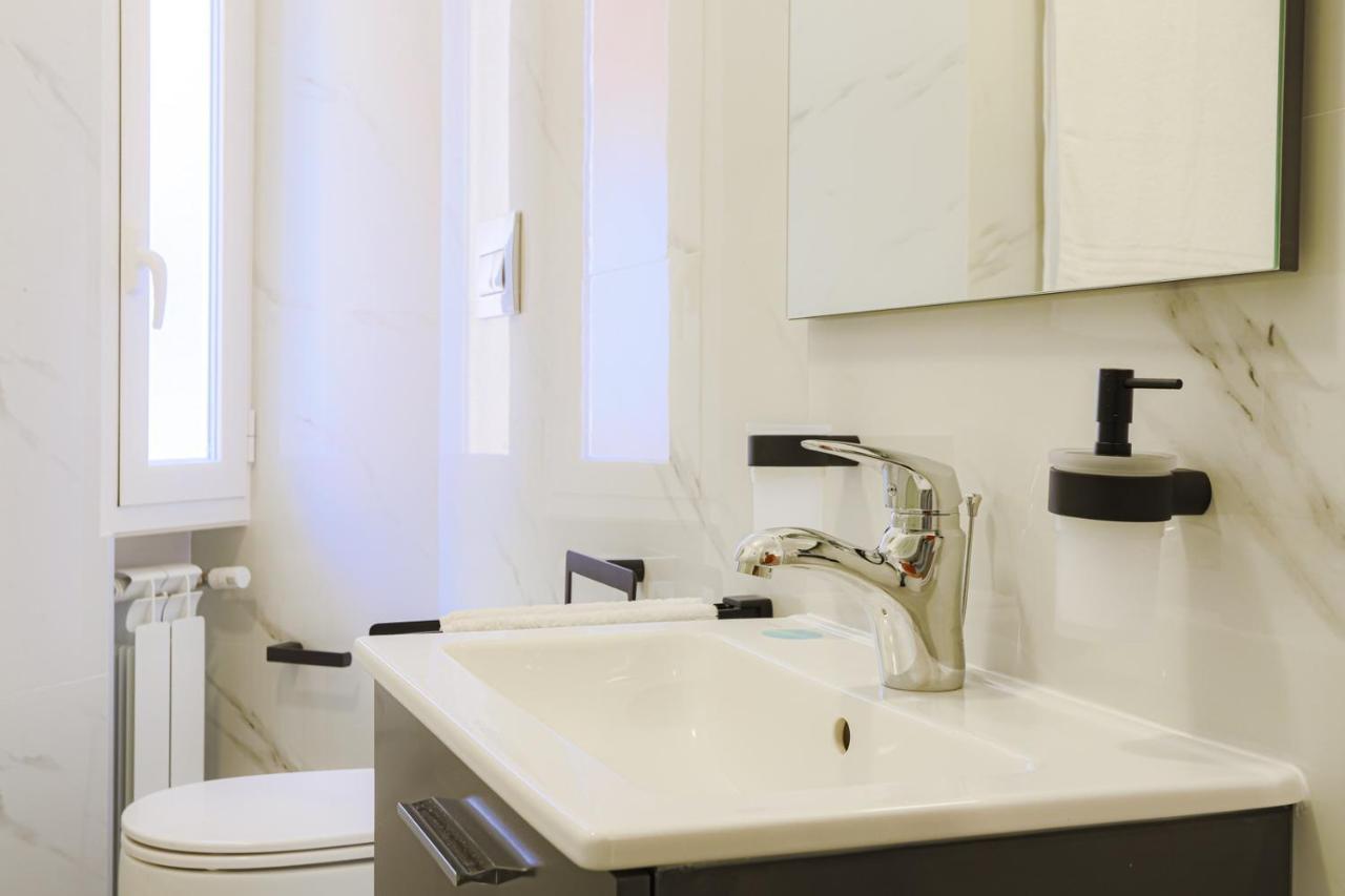 Tiburtina Flam Guest House Rome Bagian luar foto