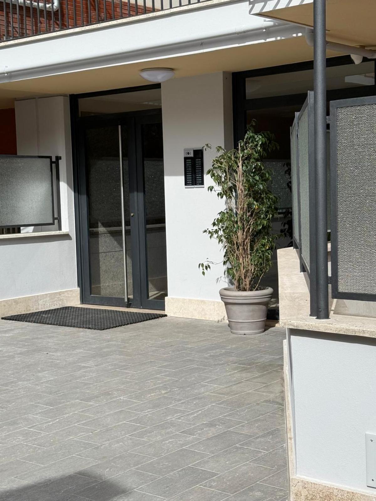 Tiburtina Flam Guest House Rome Bagian luar foto